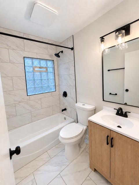 Tiny photo for 4794 Hillcrest Street N, Hilliard, OH 43026 (MLS # 226036193)