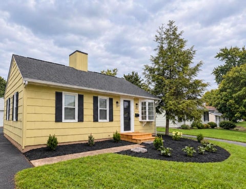 Tiny photo for 4794 Hillcrest Street N, Hilliard, OH 43026 (MLS # 226036193)