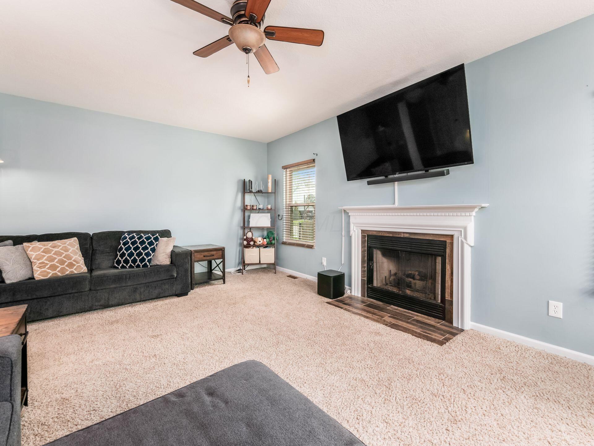 4777 Dunmann Way, Grove City, Ohio image 9