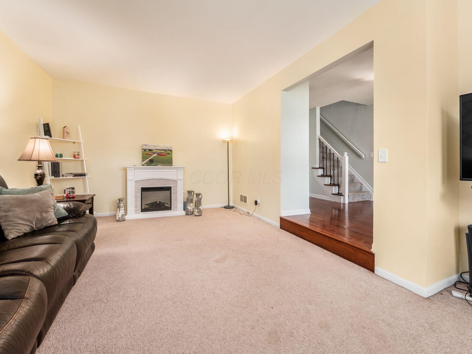 4777 Dunmann Way, Grove City, Ohio image 20