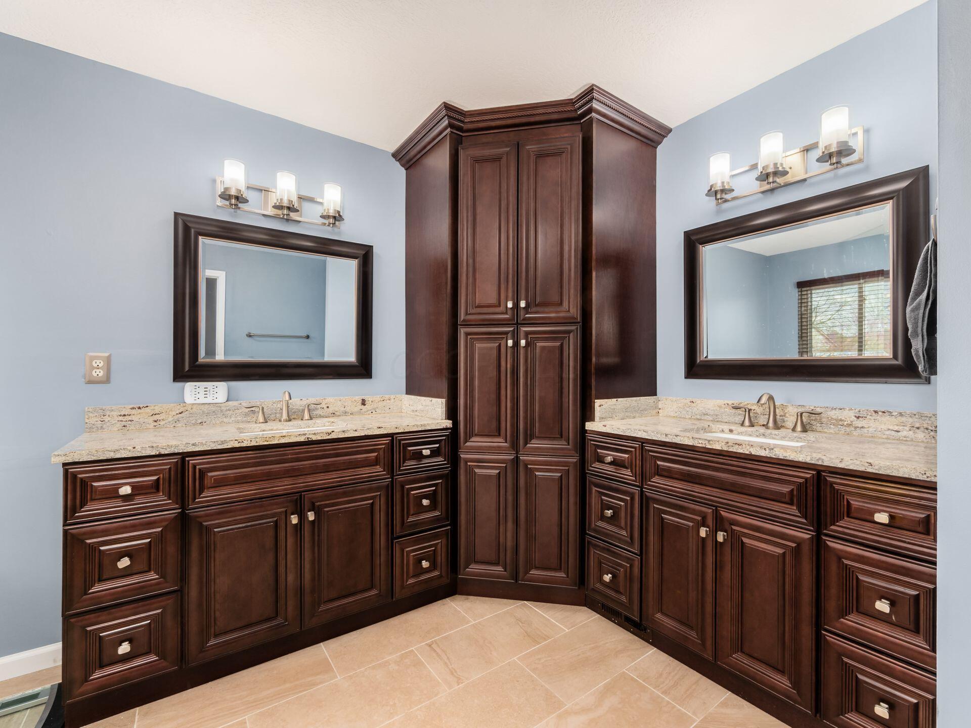 4777 Dunmann Way, Grove City, Ohio image 31