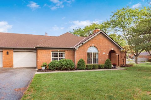 Photo of 5856 Locbury Lane R #R, Dublin, OH 43016 (MLS # 225036623)