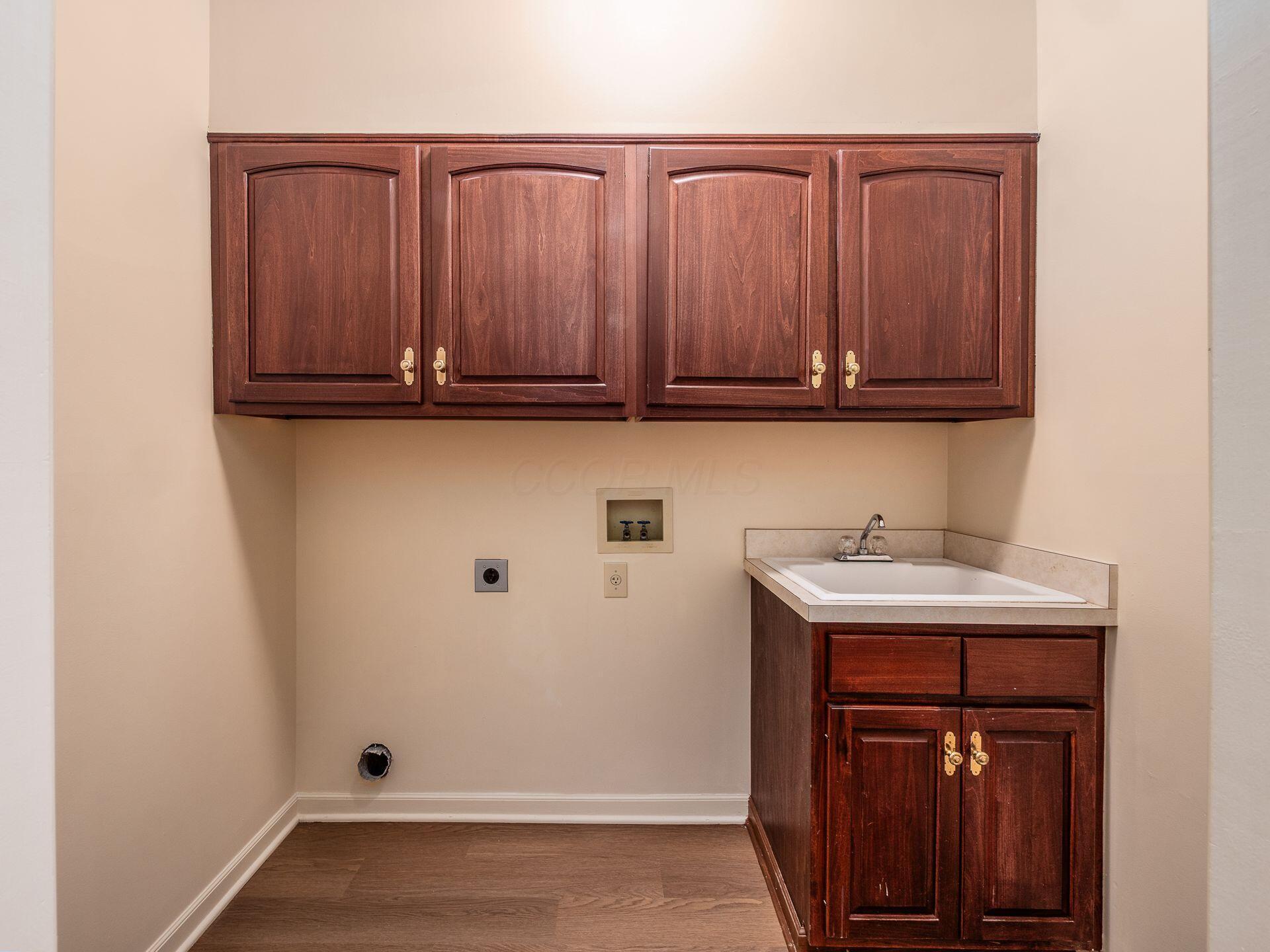 1353 Harrison Pond Drive, New Albany, Ohio image 32