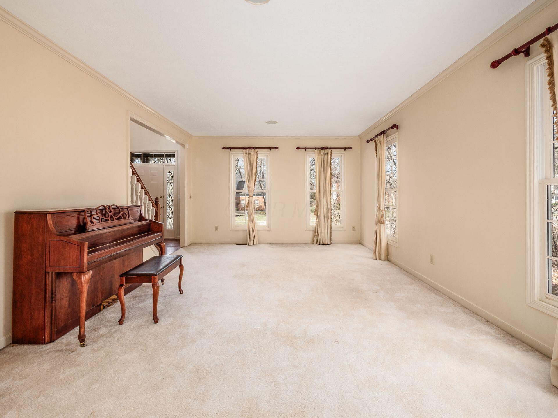 1353 Harrison Pond Drive, New Albany, Ohio image 12