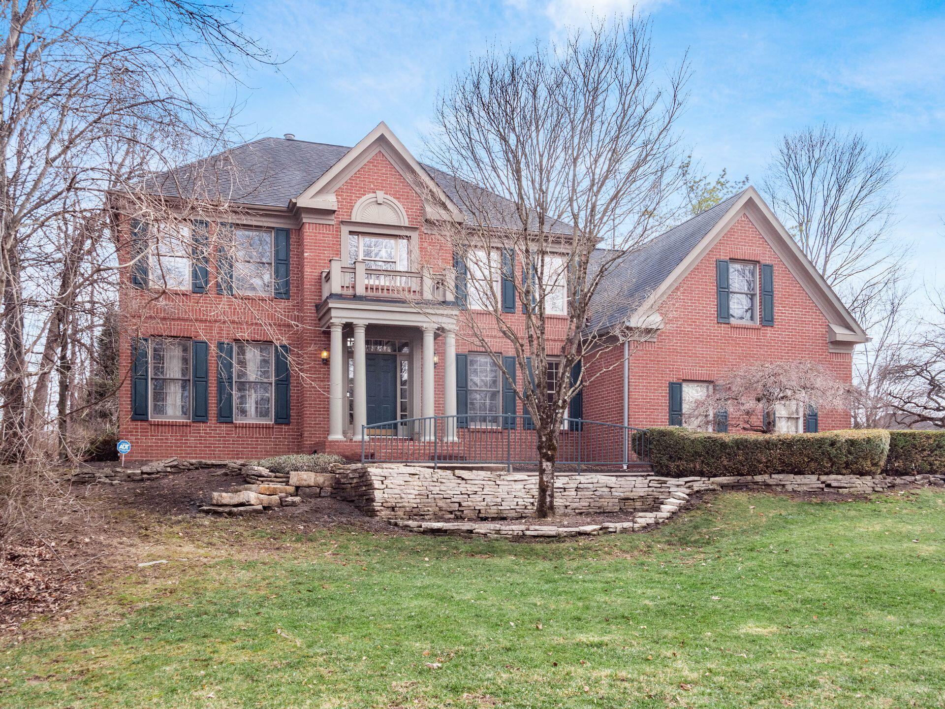 1353 Harrison Pond Drive, New Albany, Ohio image 1