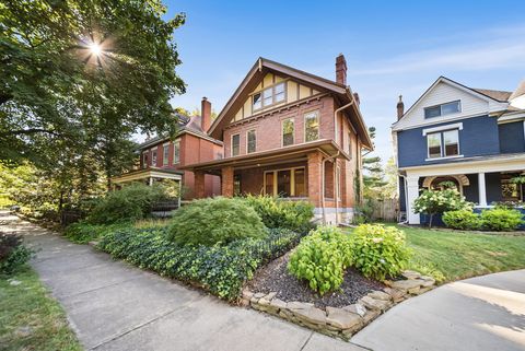 Photo of 383 W 6th Avenue, Columbus, OH 43201 (MLS # 225032934)