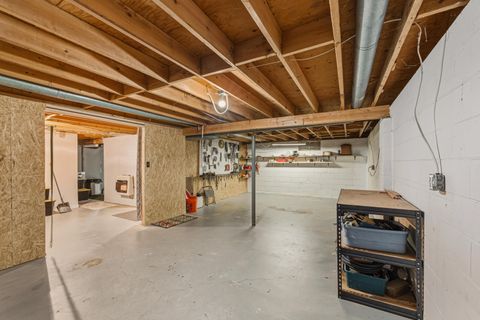 Tiny photo for 93 N Utah Avenue, Newark, OH 43055 (MLS # 226002802)