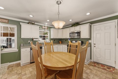 Tiny photo for 93 N Utah Avenue, Newark, OH 43055 (MLS # 226002802)