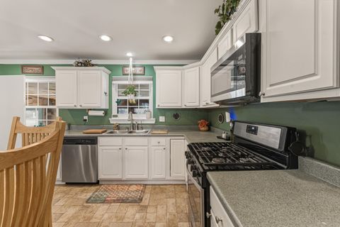 Tiny photo for 93 N Utah Avenue, Newark, OH 43055 (MLS # 226002802)