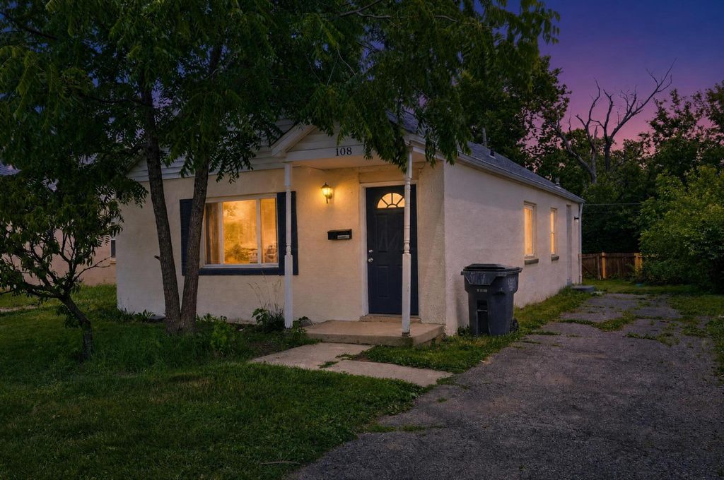 Photo of 108 Florence Avenue, Columbus, OH 43228 (MLS # 226023017)