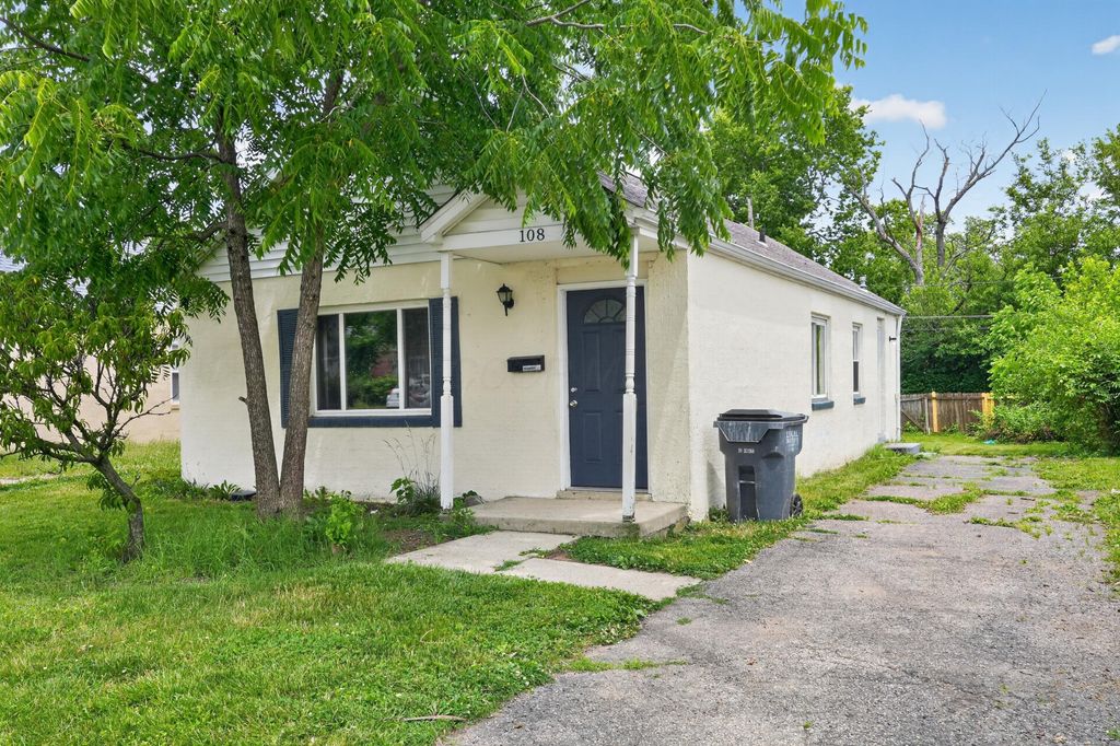 Photo of 108 Florence Avenue, Columbus, OH 43228 (MLS # 226023017)