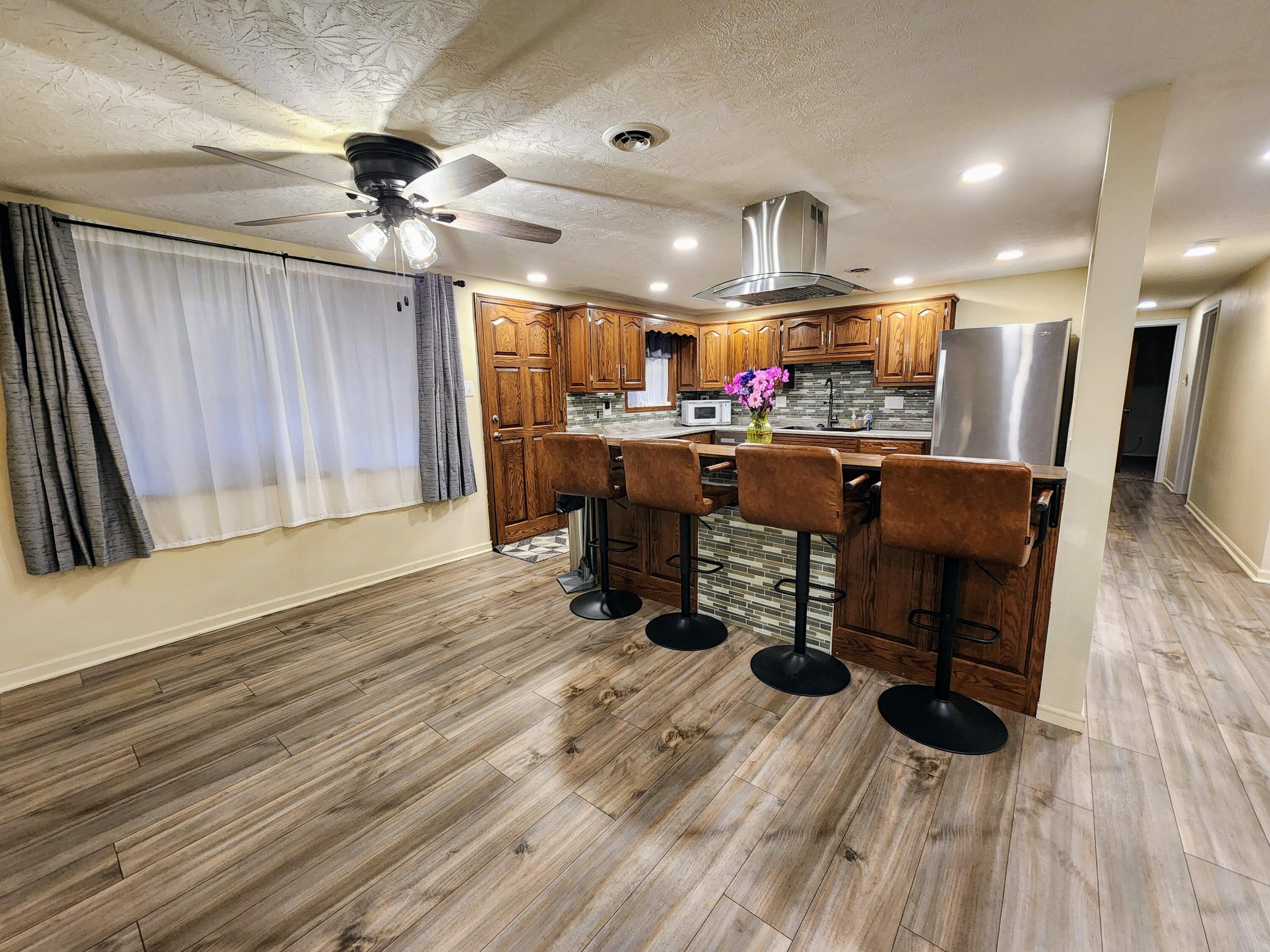 9005 Eckelberry Road, Cambridge, Ohio image 8