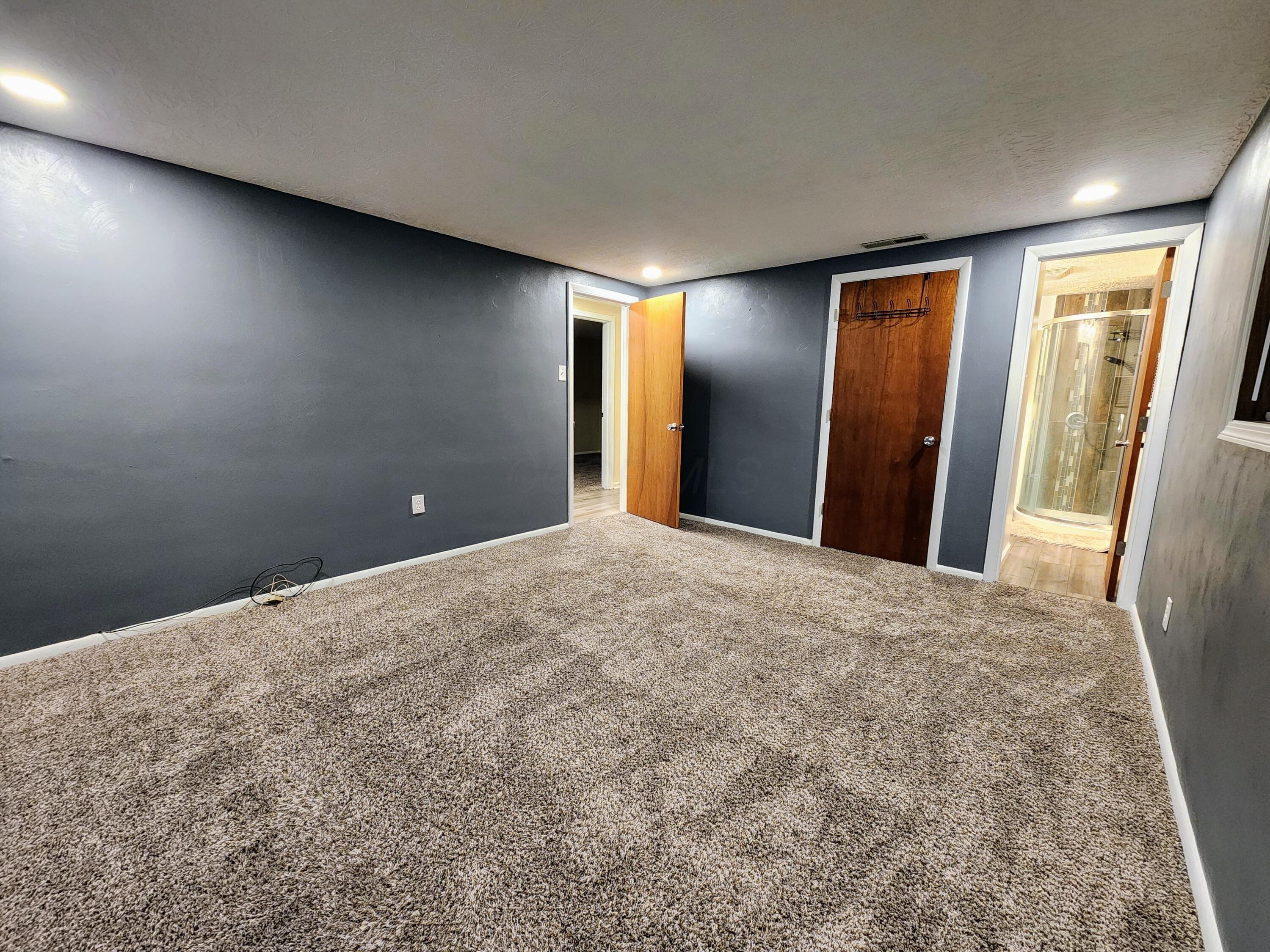 9005 Eckelberry Road, Cambridge, Ohio image 20