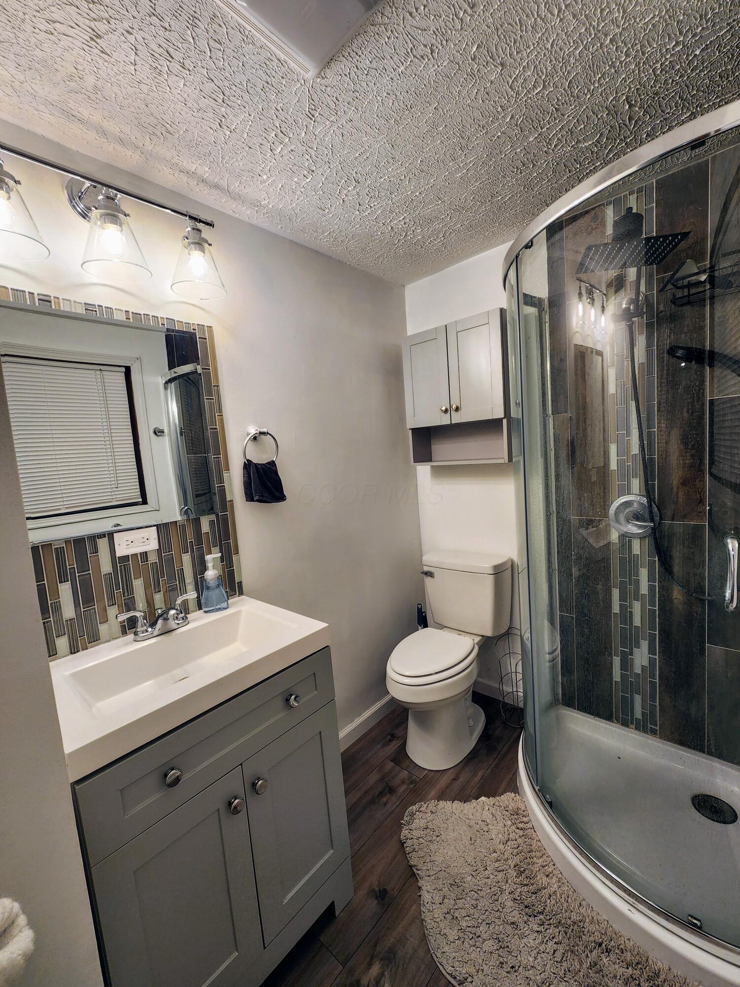 9005 Eckelberry Road, Cambridge, Ohio image 22