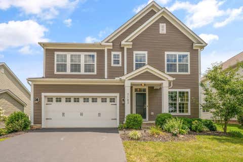 Photo of 7183 Beachwood Way, Plain City, OH 43064 (MLS # 226005171)
