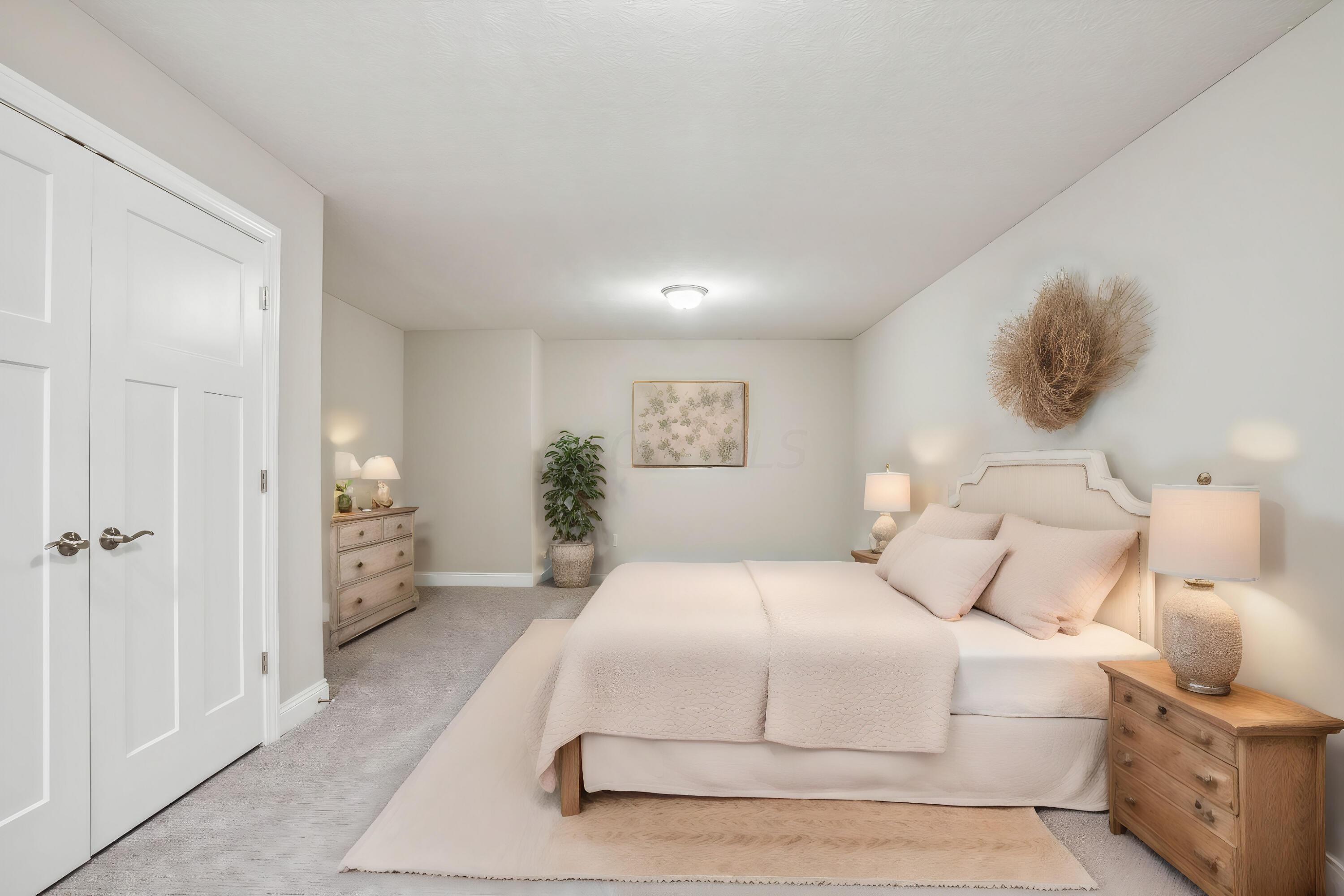 6056 Naughten Pond Drive, Columbus, Ohio image 6