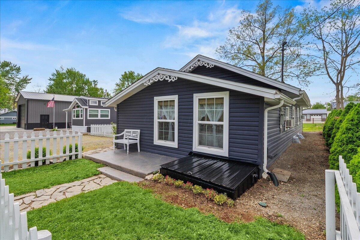 11153 Tecumseh Path