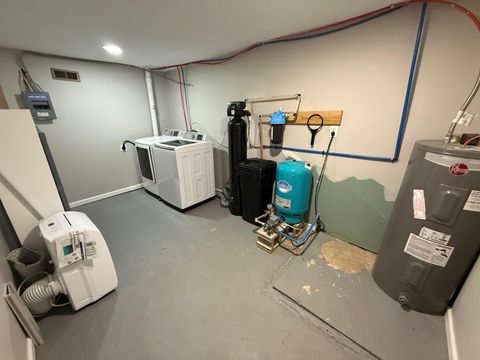 Tiny photo for 1962 Reese Avenue, Columbus, OH 43207 (MLS # 226004366)