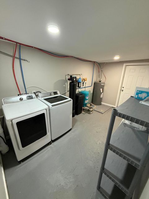 Tiny photo for 1962 Reese Avenue, Columbus, OH 43207 (MLS # 226004366)