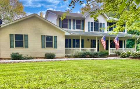 Photo of 5555 Granville Road, Mount Vernon, OH 43050 (MLS # 225024792)