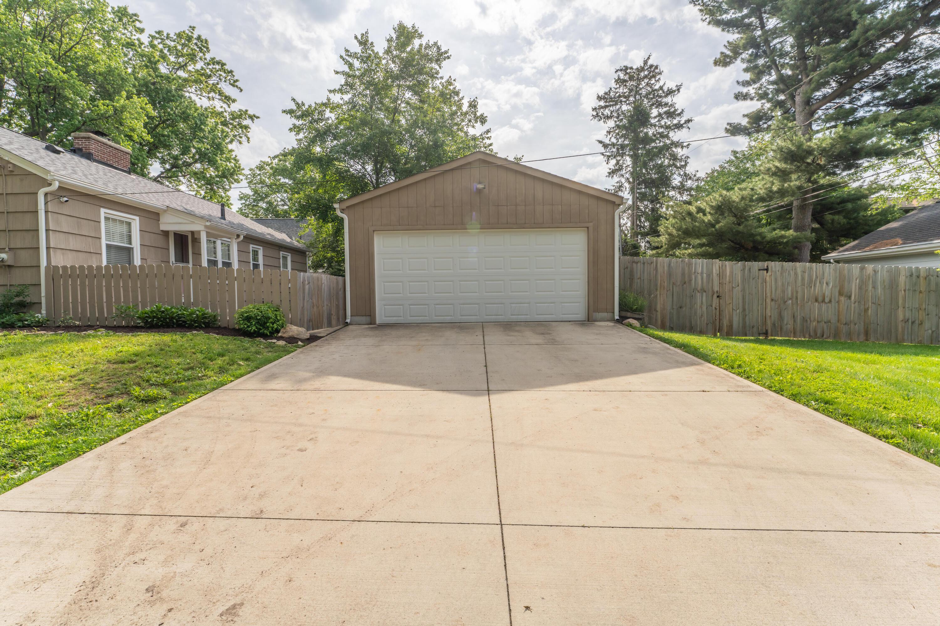 299 Chatham Road, Columbus, Ohio image 49