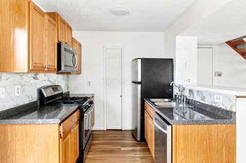 Tiny photo for 5080 Springdale Boulevard 31F #31F, Hilliard, OH 43026 (MLS # 226010464)