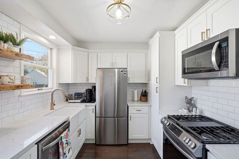 Tiny photo for 238 W Henderson Road, Columbus, OH 43214 (MLS # 225044189)