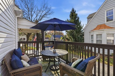 Tiny photo for 238 W Henderson Road, Columbus, OH 43214 (MLS # 225044189)