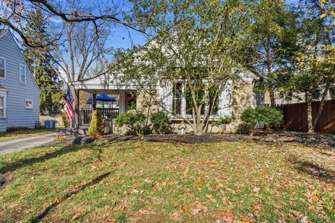 Tiny photo for 238 W Henderson Road, Columbus, OH 43214 (MLS # 225044189)