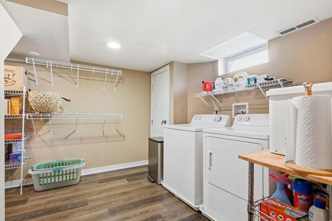 Tiny photo for 238 W Henderson Road, Columbus, OH 43214 (MLS # 225044189)