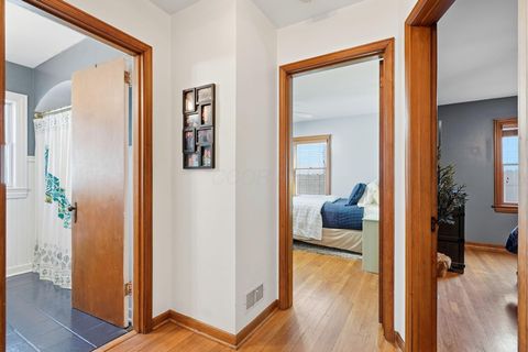 Tiny photo for 238 W Henderson Road, Columbus, OH 43214 (MLS # 225044189)