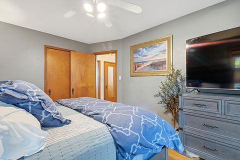 Tiny photo for 238 W Henderson Road, Columbus, OH 43214 (MLS # 225044189)