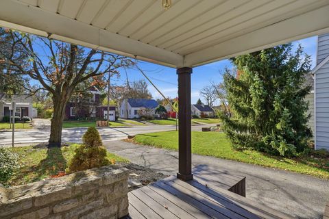 Tiny photo for 238 W Henderson Road, Columbus, OH 43214 (MLS # 225044189)