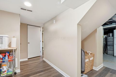 Tiny photo for 238 W Henderson Road, Columbus, OH 43214 (MLS # 225044189)