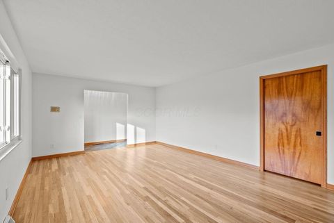 Tiny photo for 3938 Eisenhower Road, Columbus, OH 43224 (MLS # 225044975)