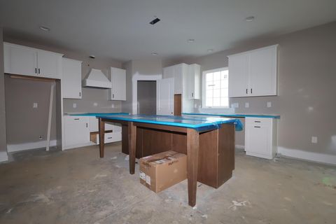 Tiny photo for 4535 Corsican Loop E, Hilliard, OH 43026 (MLS # 225045508)