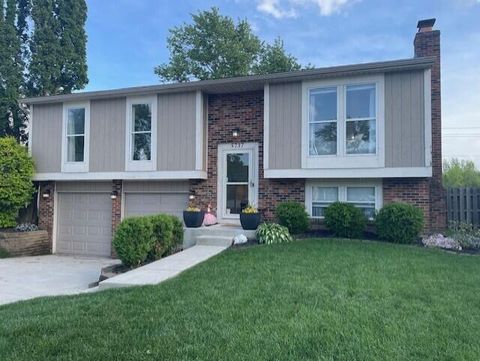 Photo of 5737 Angie Drive, Hilliard, OH 43026 (MLS # 226014410)