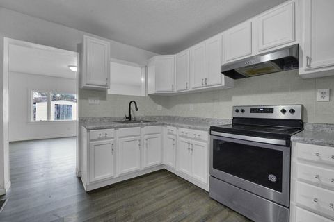 Tiny photo for 5004 Julie Place, Columbus, OH 43229 (MLS # 225045576)