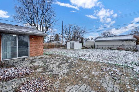 Tiny photo for 5004 Julie Place, Columbus, OH 43229 (MLS # 225045576)