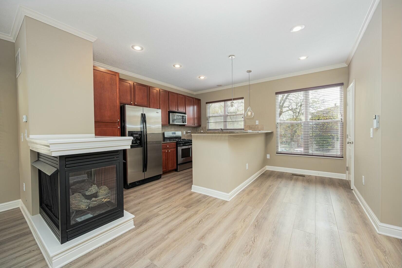 1406 Lower Green Circle, Columbus, Ohio image 6
