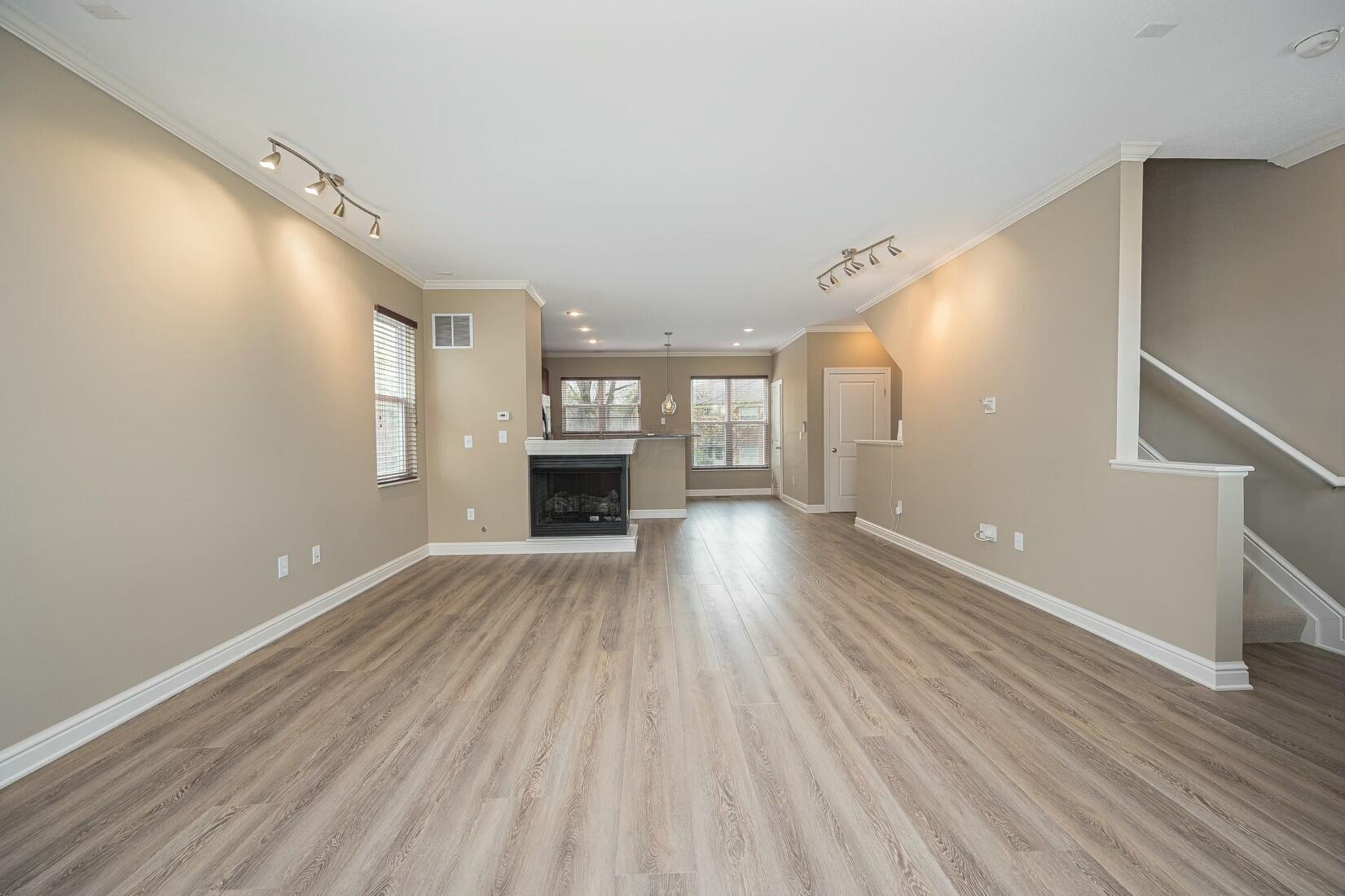 1406 Lower Green Circle, Columbus, Ohio image 12