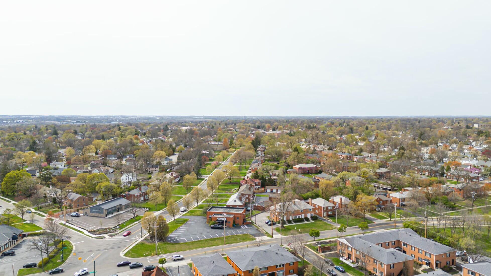 1406 Lower Green Circle, Columbus, Ohio image 32