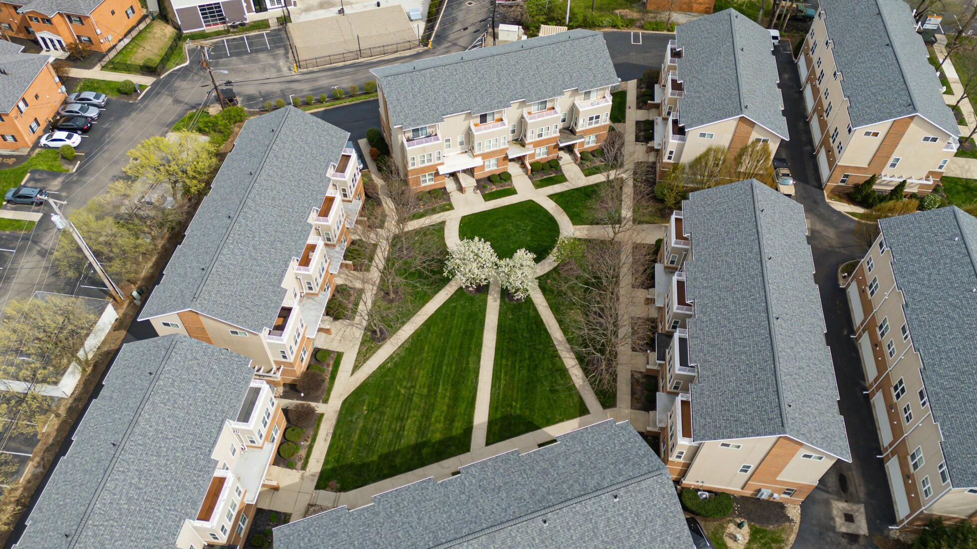 1406 Lower Green Circle, Columbus, Ohio image 27