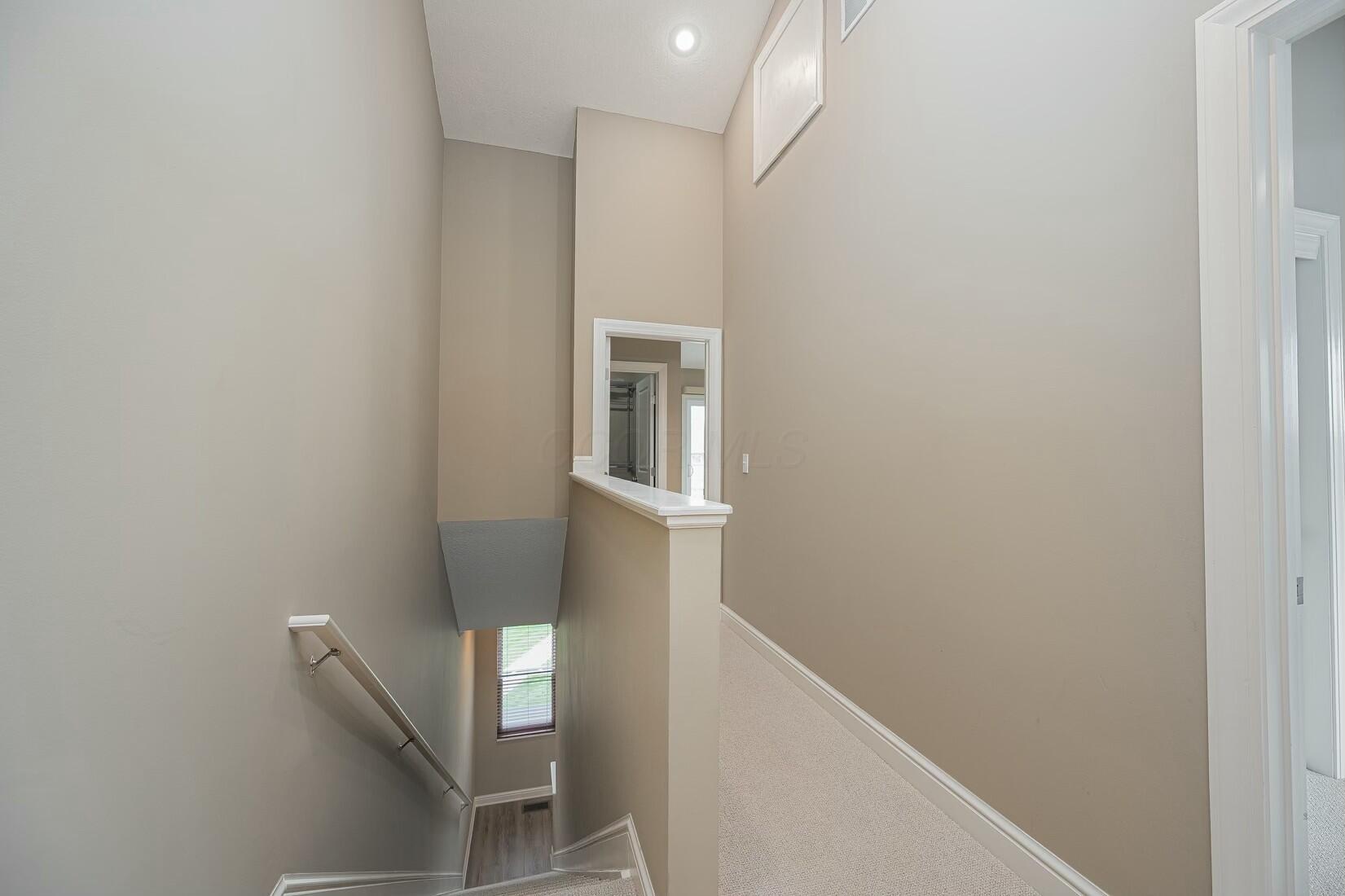 1406 Lower Green Circle, Columbus, Ohio image 21