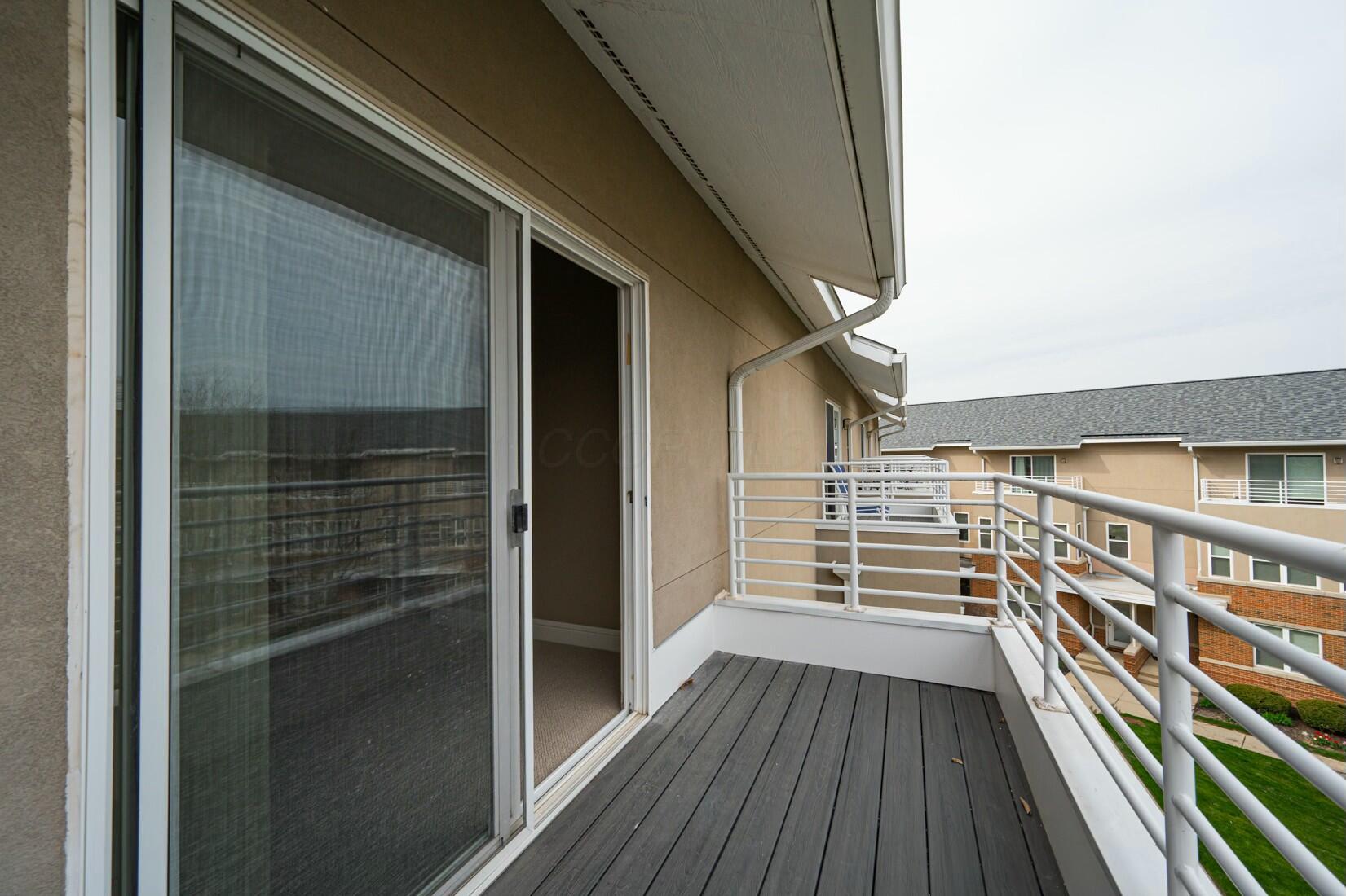 1406 Lower Green Circle, Columbus, Ohio image 16
