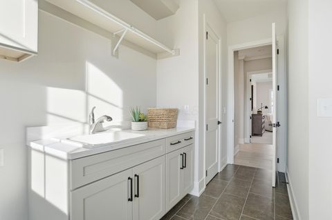 Tiny photo for 8025 Genova Drive, Galena, OH 43021 (MLS # 225045133)