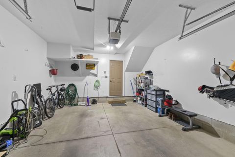 Tiny photo for 5589 Bow Falls Boulevard 19 #19, Dublin, OH 43016 (MLS # 226001775)