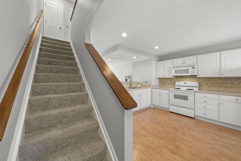 Tiny photo for 5589 Bow Falls Boulevard 19 #19, Dublin, OH 43016 (MLS # 226001775)