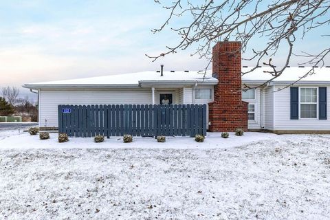 Photo of 8378 Greyhawk Circle, Columbus, OH 43240 (MLS # 226005704)