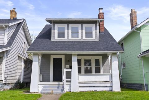 Photo of 330 S Richardson Avenue, Columbus, OH 43204 (MLS # 226010149)